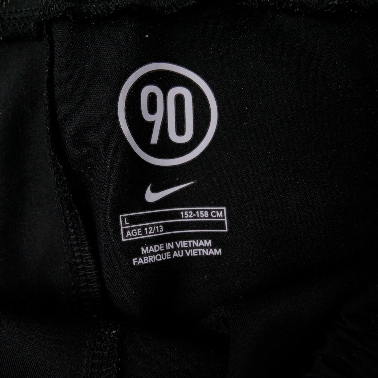 Vintage Nike 90 Shorts Size W30 - Known Source