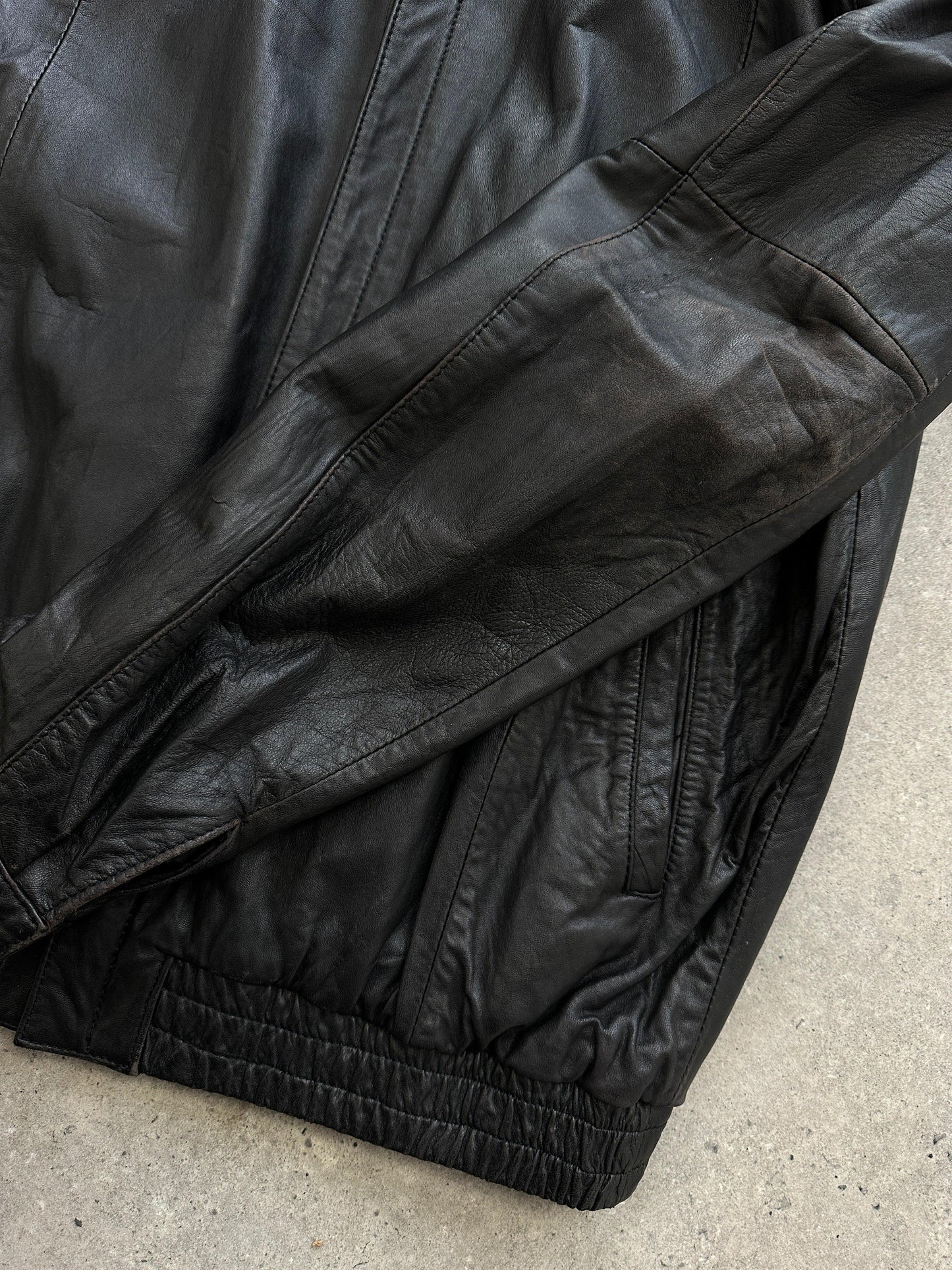 Italian Vintage Leather Bomber Jacket - M - Known Source