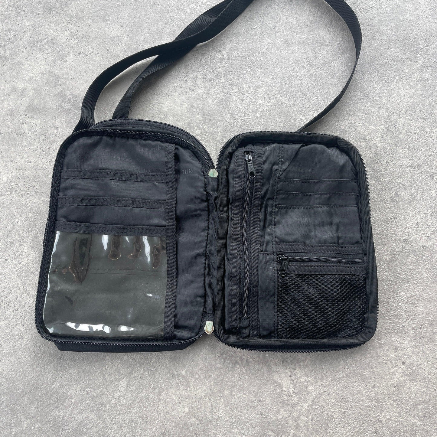Nike 1990s cross body technical utility bag (10”x7”x3”) - Known Source