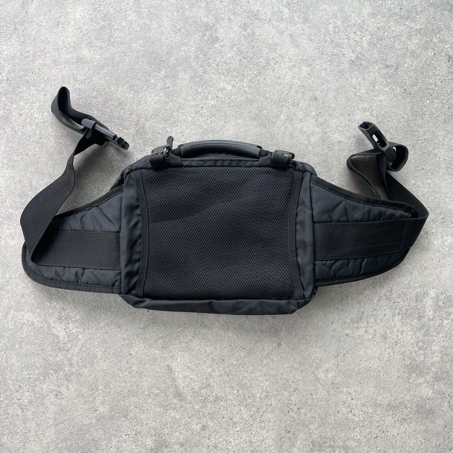 Nike 1990s cross body technical utility bag (12”x9”x4”) - Known Source