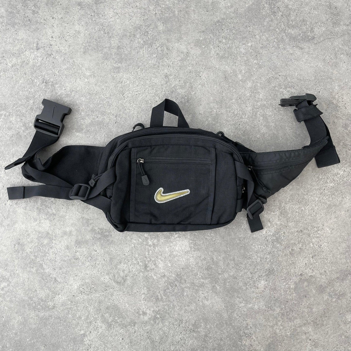 Nike 1990s cross body utility bag (11”x9”x5”) - Known Source