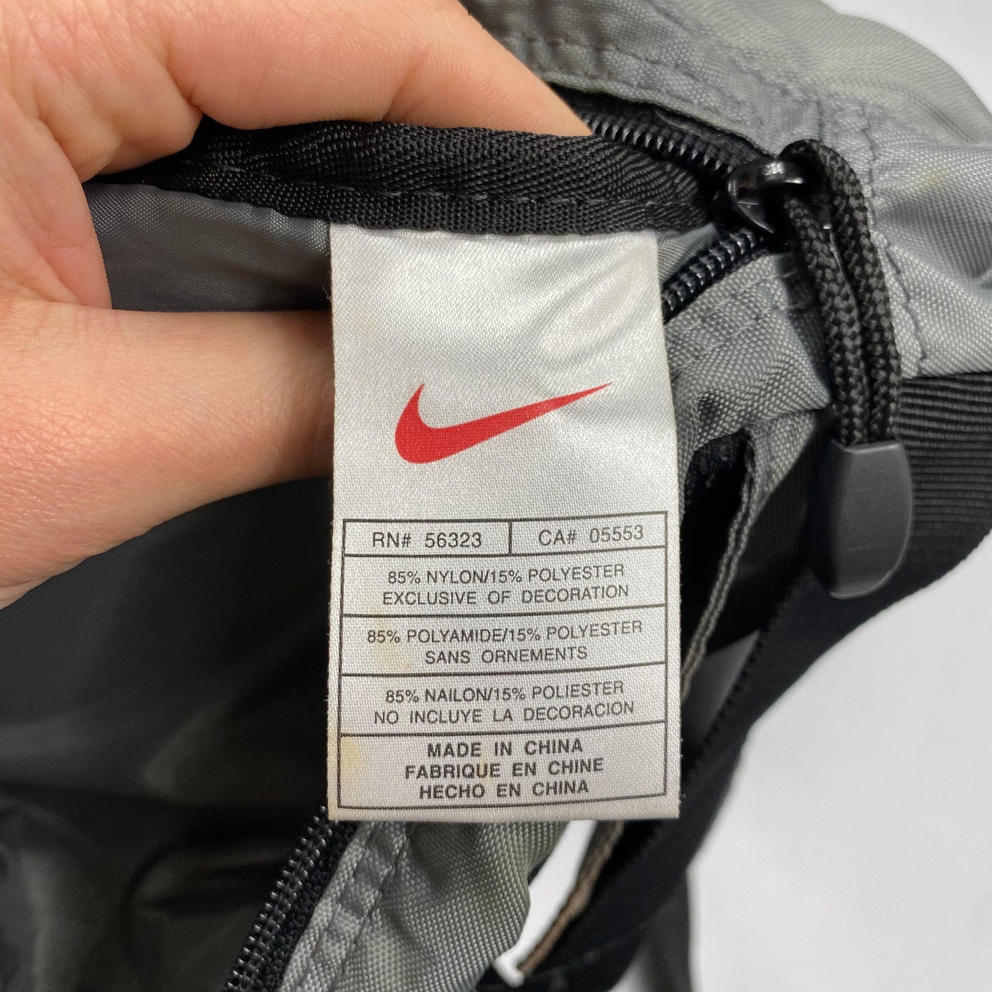 Nike 2003 2 in 1 nylon silver textured slingbag - Known Source