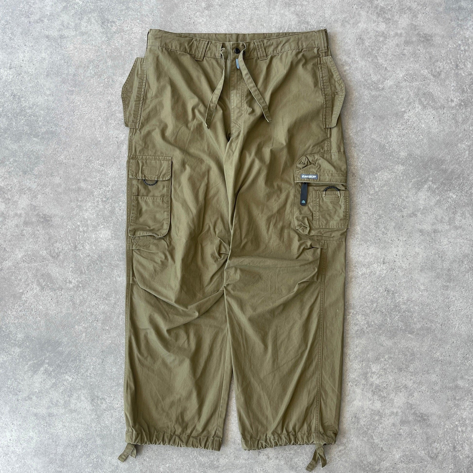 Nike ACG 2000s technical cargo trousers (L) - Known Source