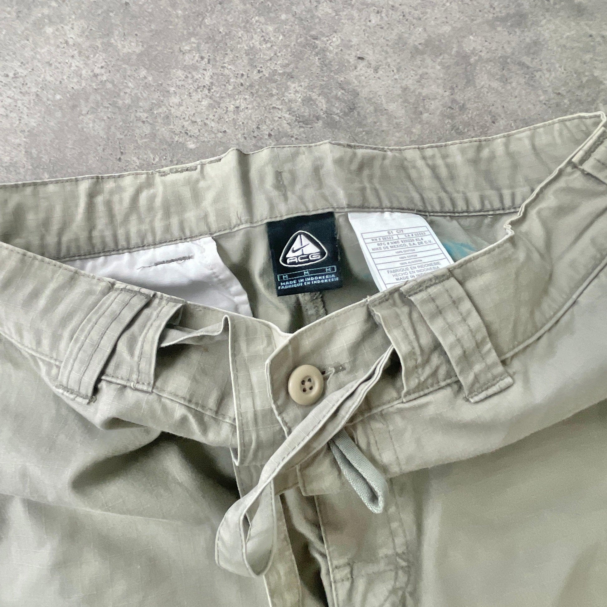 Nike ACG 2000s technical cargo trousers (M) - Known Source