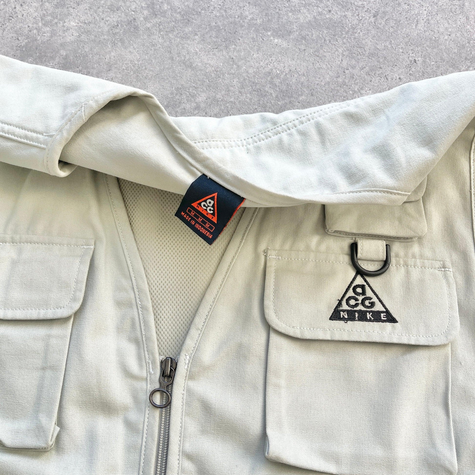 Nike ACG RARE 1990s cargo vest jacket (M) - Known Source