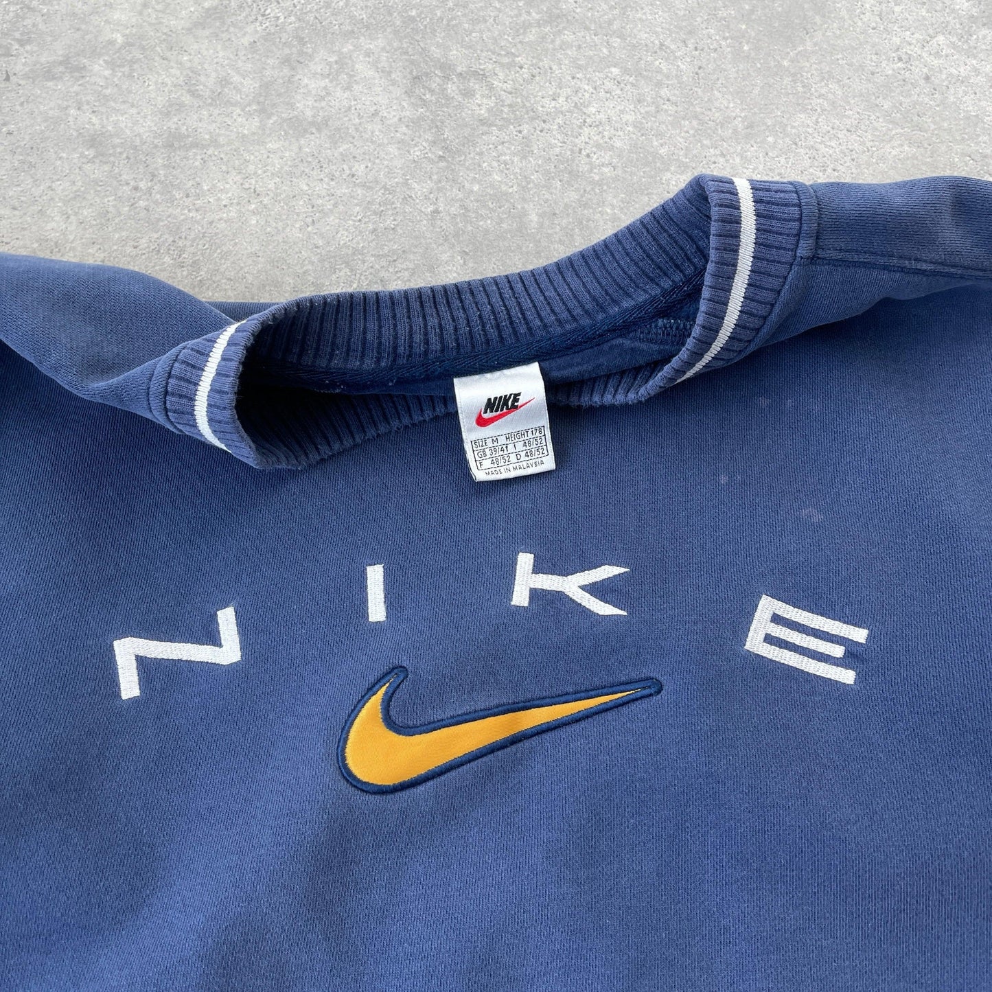 Nike RARE 1990s heavyweight embroidered spellout sweatshirt (M) - Known Source