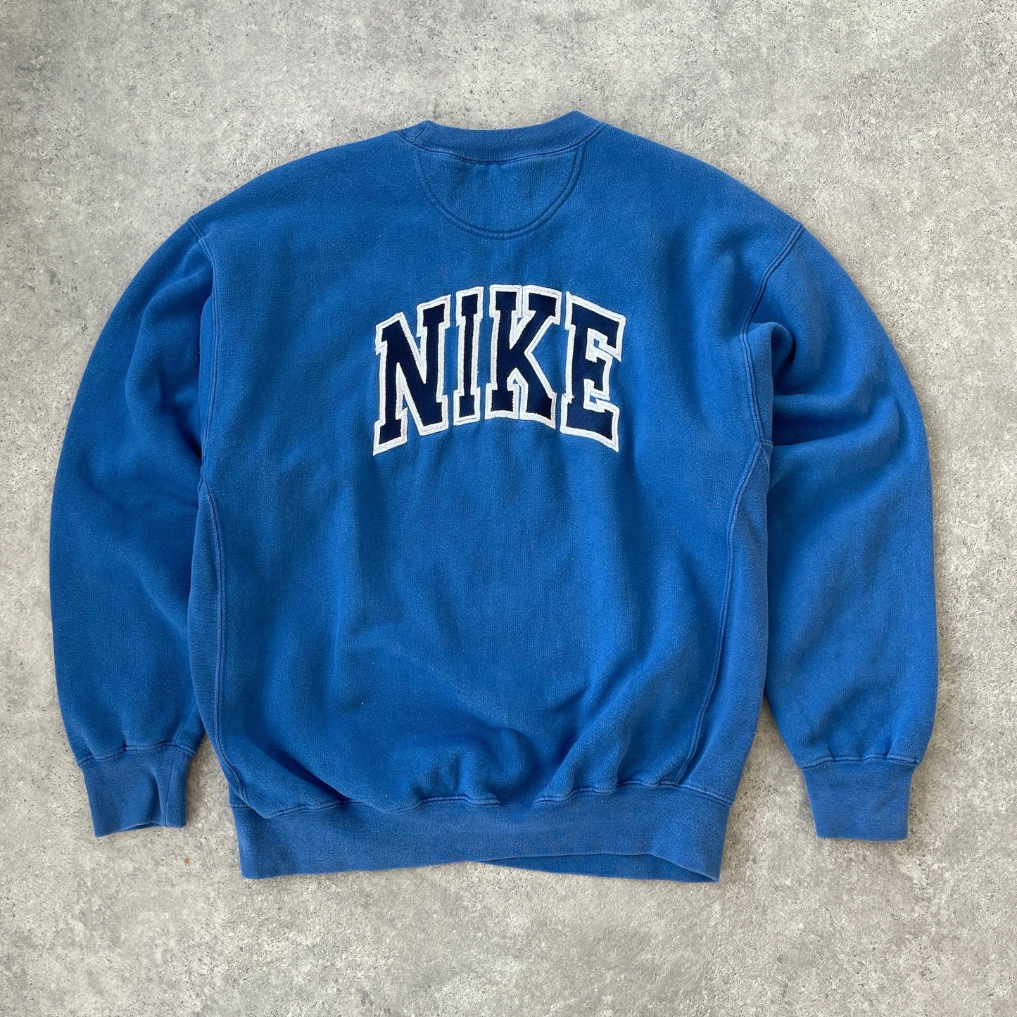 Nike RARE 1990s heavyweight embroidered sweatshirt (M) - Known Source