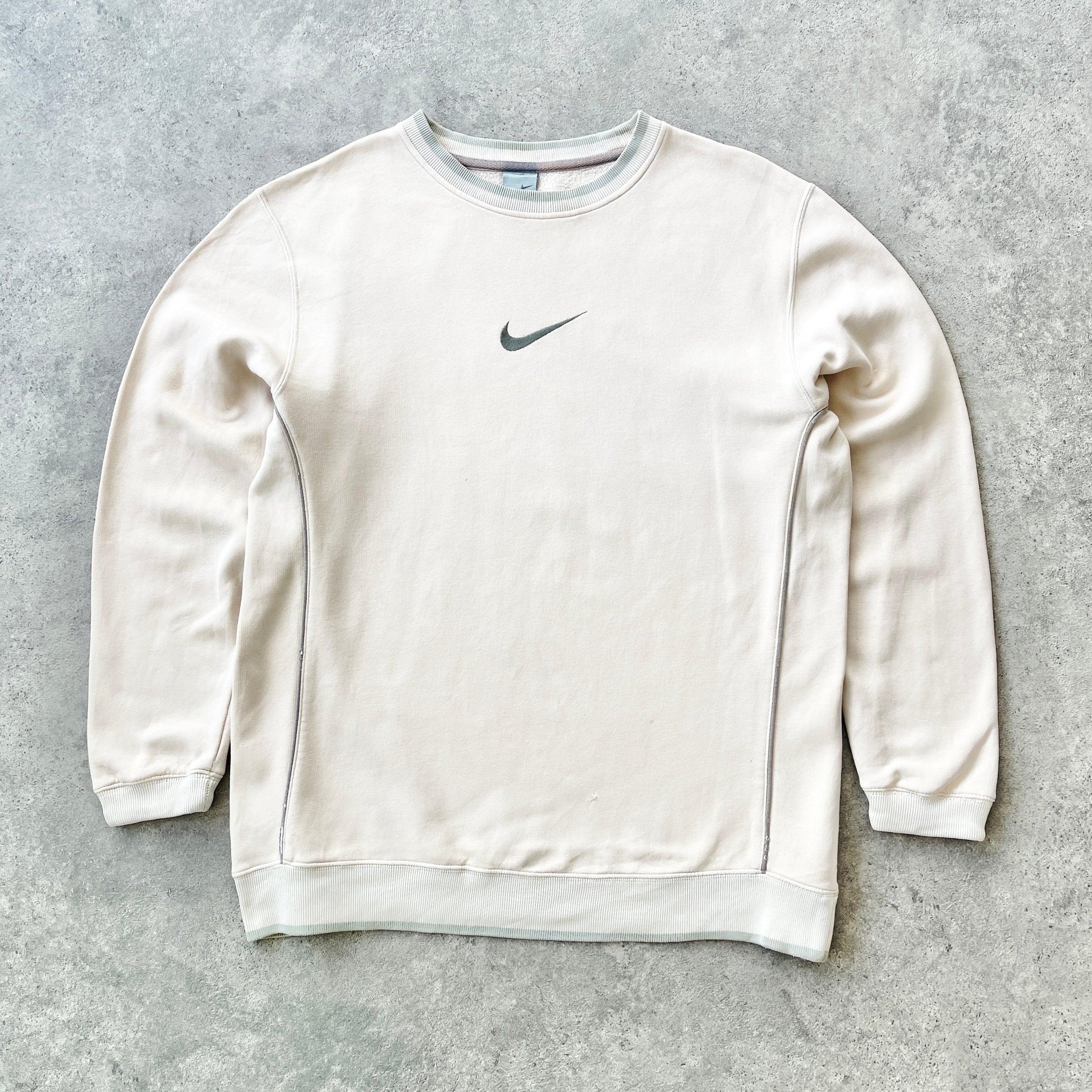 Nike RARE 2000s heavyweight embroidered sweatshirt (L) - Known Source