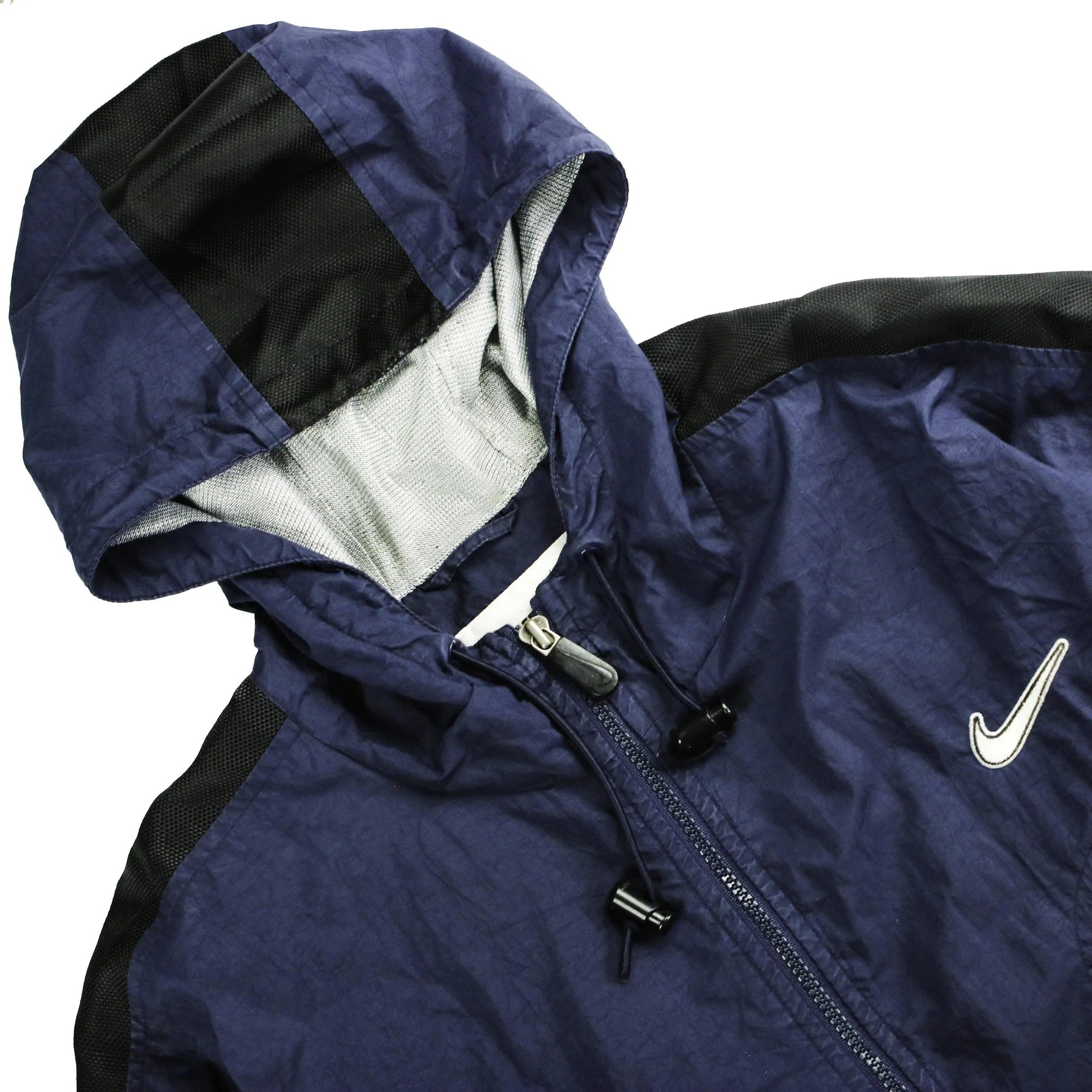 NIKE SWOOSH SPELLOUT JACKET (L) - Known Source