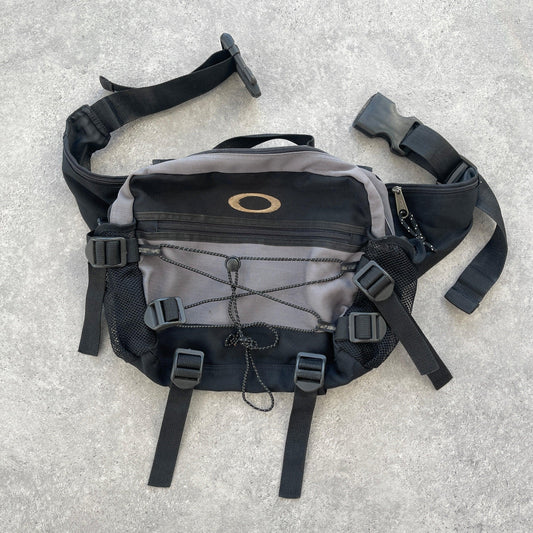 Oakley Software 2000s technical utility cross body bag (14”x10”x4”) - Known Source