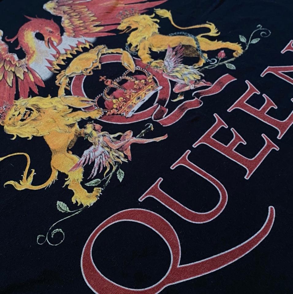 Queen band tee (L) - Known Source
