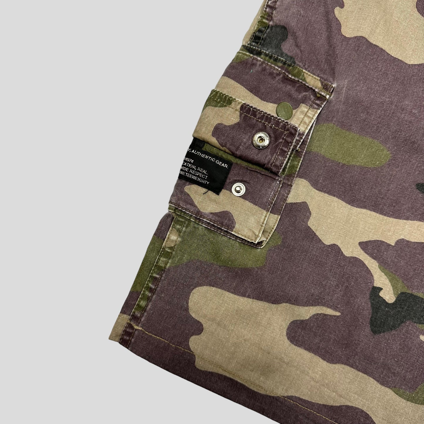 Stussy early 00’s Multipocket Camo Cargo Shorts - 34 - Known Source