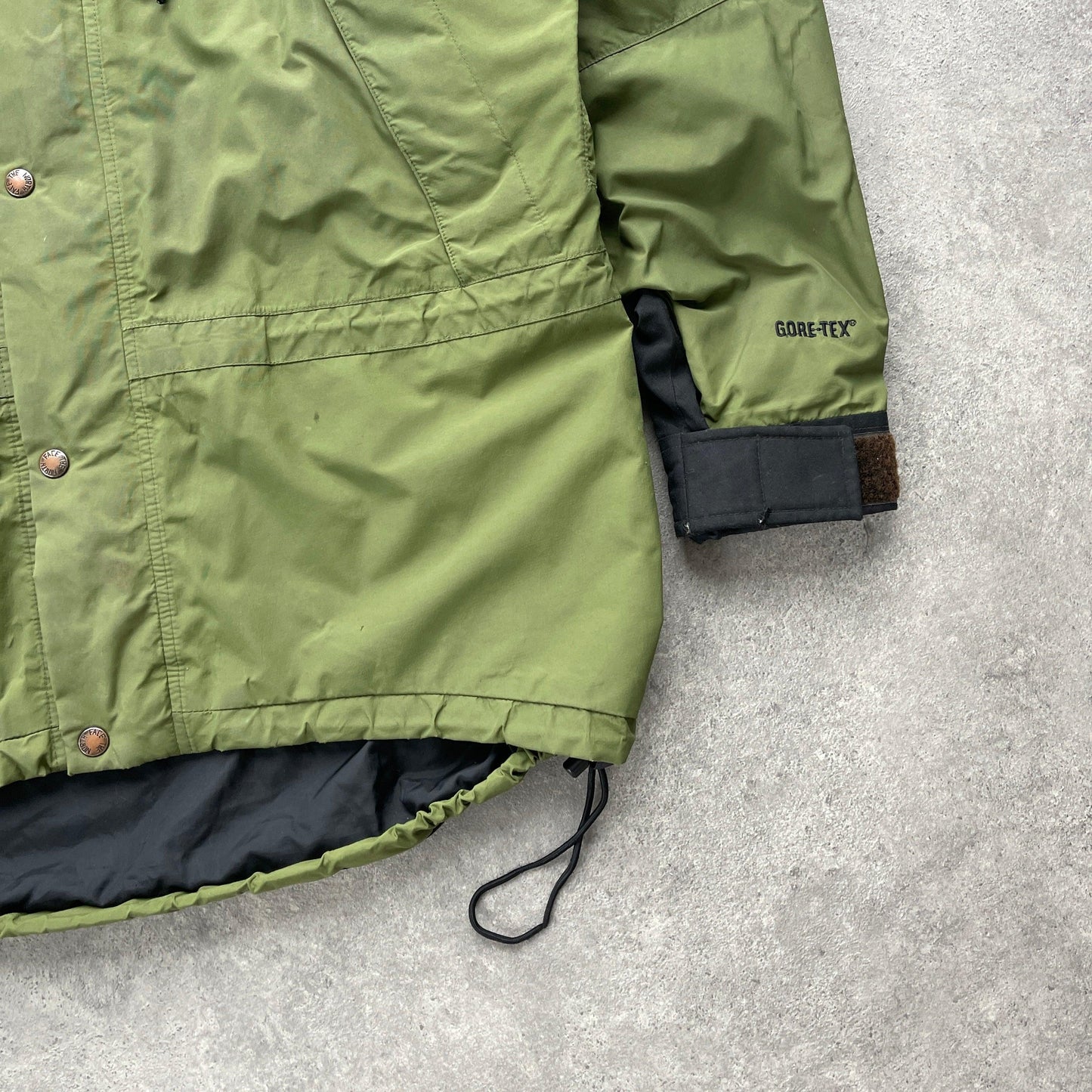 The North Face 1990s Gore-tex mountain jacket (M) - Known Source
