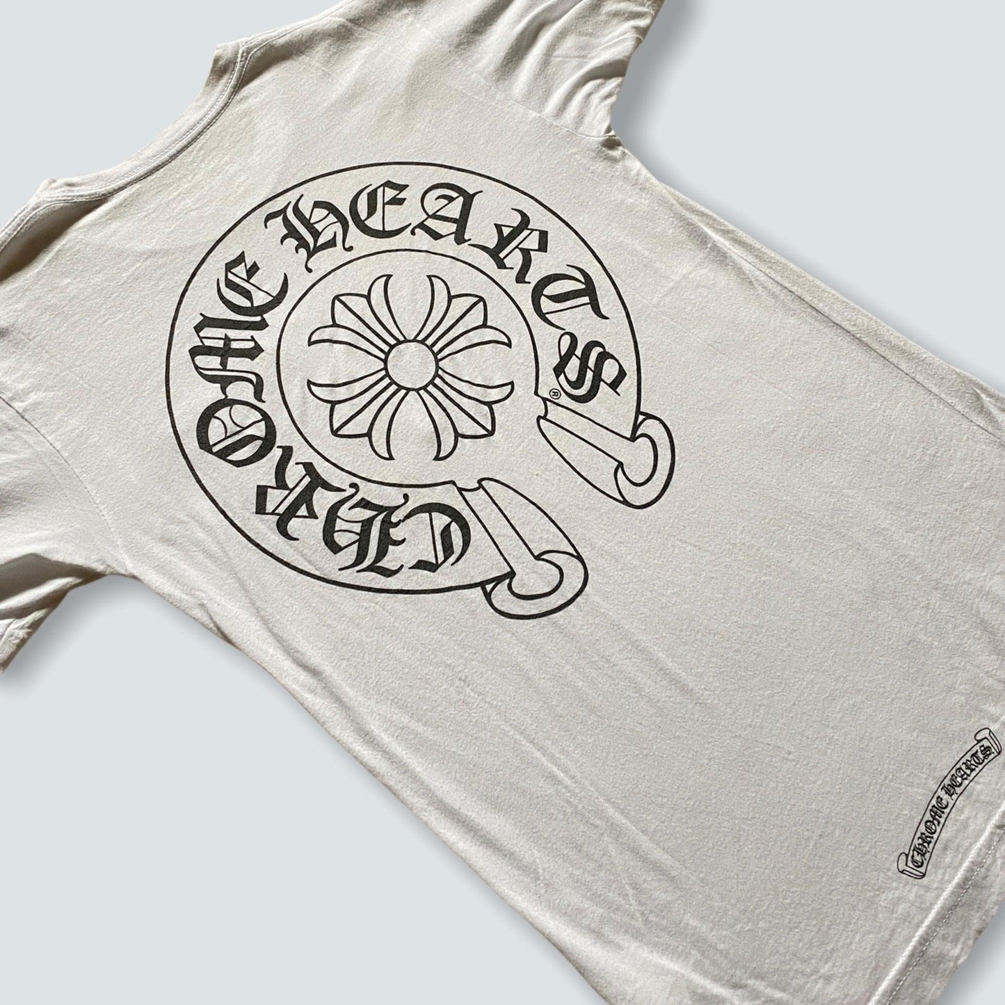 Vintage white chrome hearts horse shoe pocket tee (S) - Known Source