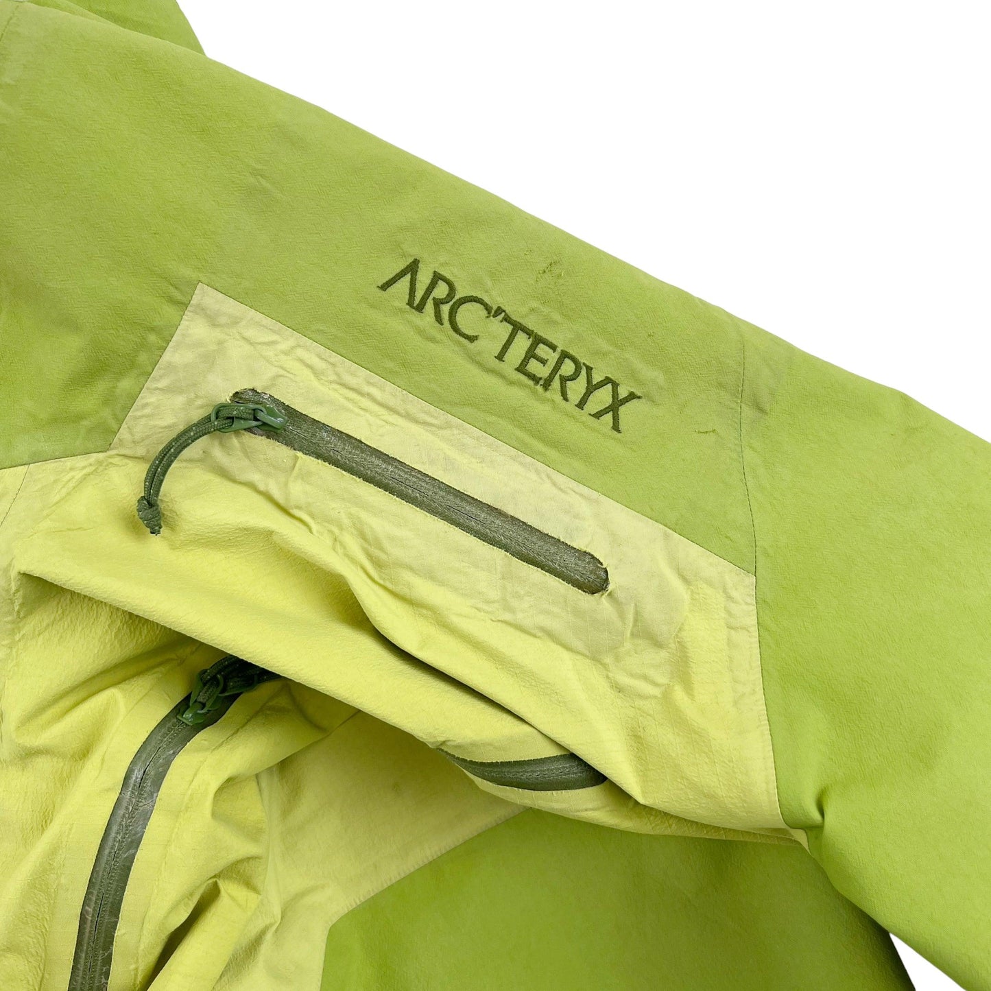 Womens Arc'teryx Beta AR (S) - Known Source